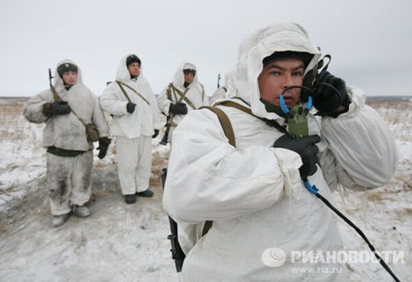 Entrenamiento invernal para los oficiales del Ejército ruso - Sputnik Mundo