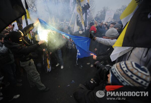 Protestas contra resultados de las legislativas en Moscú y San Petersburgo  - Sputnik Mundo