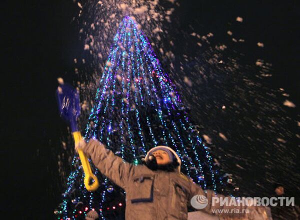 Espíritu festivo ilumina las ciudades del mundo - Sputnik Mundo