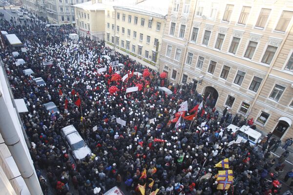 Unas 3.000 personas participan en mitin de oposición en San Petersburgo - Sputnik Mundo