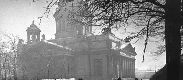 Leningrado en 1943. La Catedral de San Isaac - Sputnik Mundo