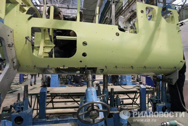 Planta donde se construyen los cazabombarderos Su-34 - Sputnik Mundo