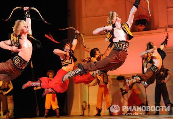 Conjunto de Danza Moiséyev, guardián de tradiciones folklóricas  - Sputnik Mundo