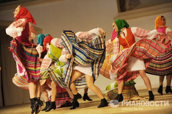 Conjunto de Danza Moiséyev, guardián de tradiciones folklóricas  - Sputnik Mundo