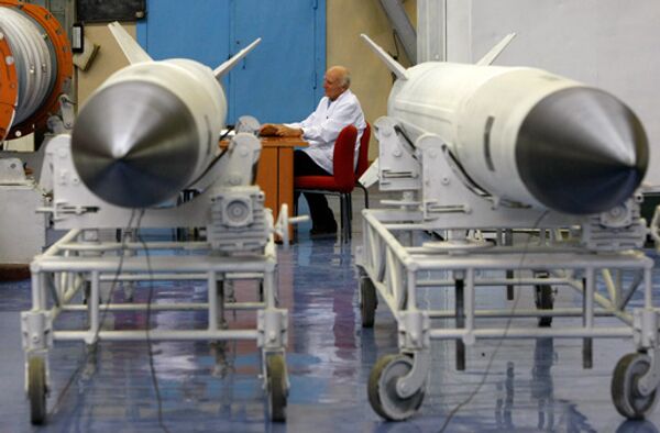 Siete empresas de Rusia en el Top 100 de proveedores de armas - Sputnik Mundo