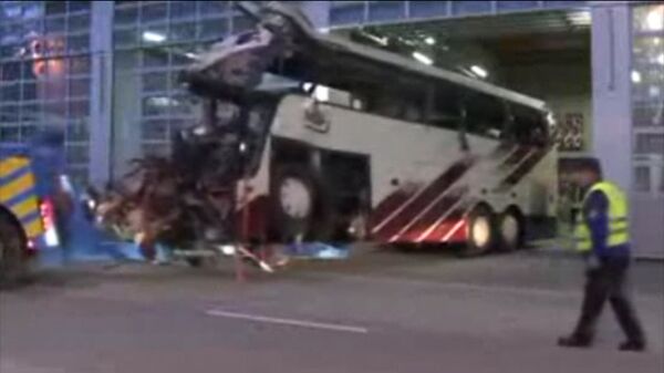 Imágenes del autobús siniestrado en Suiza  - Sputnik Mundo