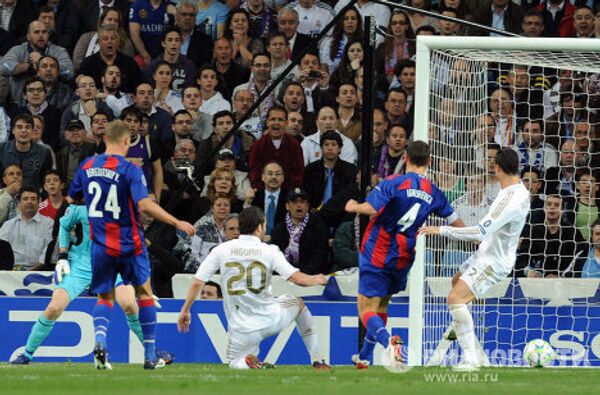 El Real Madrid derrota al CSKA por 4-1 para avanzar a cuartos de final de la Champions El Real Madrid derrota al CSKA por 4-1 para avanzar a cuartos de final de la Champions - Sputnik Mundo