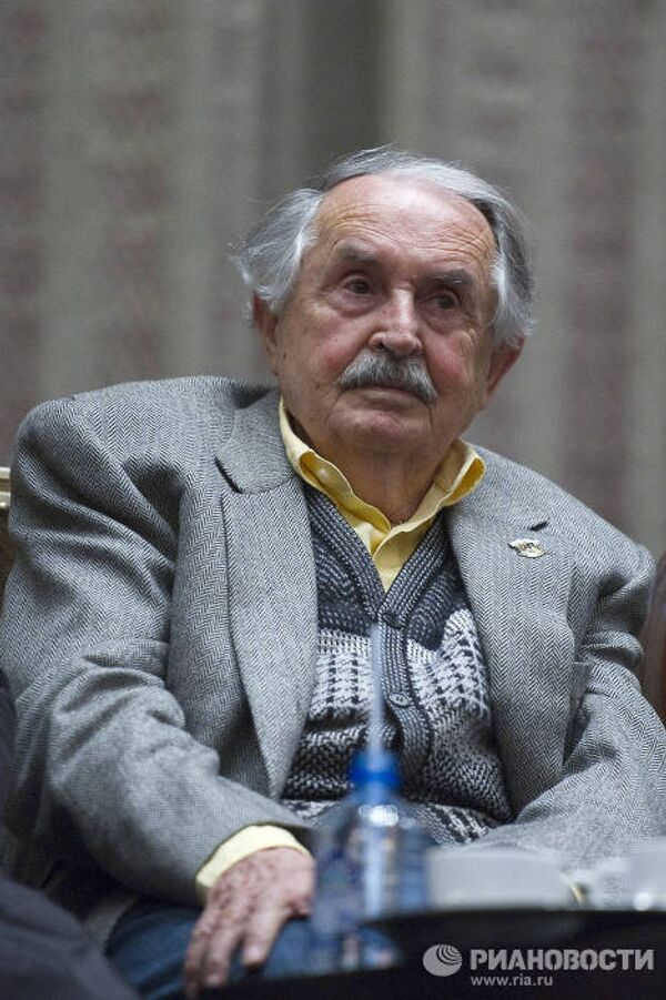Tonino Guerra, escritor y guionista italiano enamorado de Rusia - Sputnik Mundo