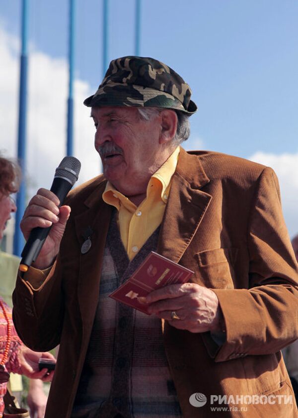 Tonino Guerra, escritor y guionista italiano enamorado de Rusia - Sputnik Mundo
