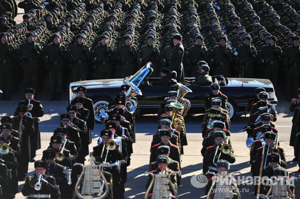 Ensayo del Desfile de la Victoria en las afueras de Moscú - Sputnik Mundo