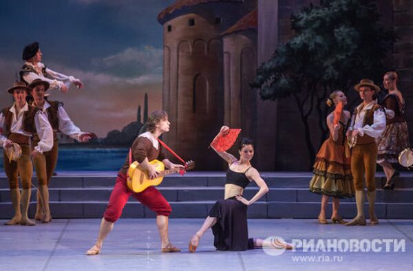 Pasiones españolas en el Teatro Mijáilovski y solistas que se evadieron del Bolshoi - Sputnik Mundo