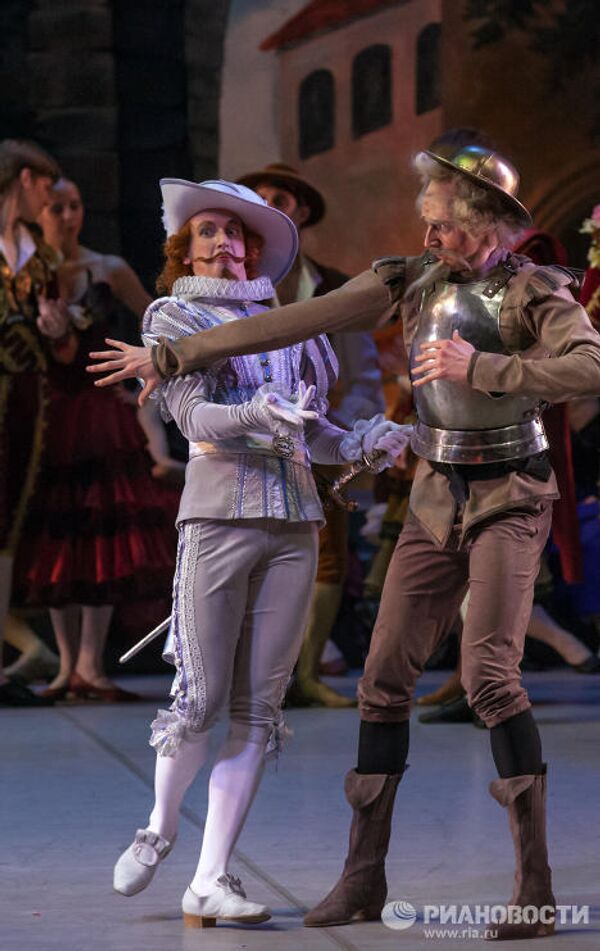 Pasiones españolas en el Teatro Mijáilovski y solistas que se evadieron del Bolshoi - Sputnik Mundo