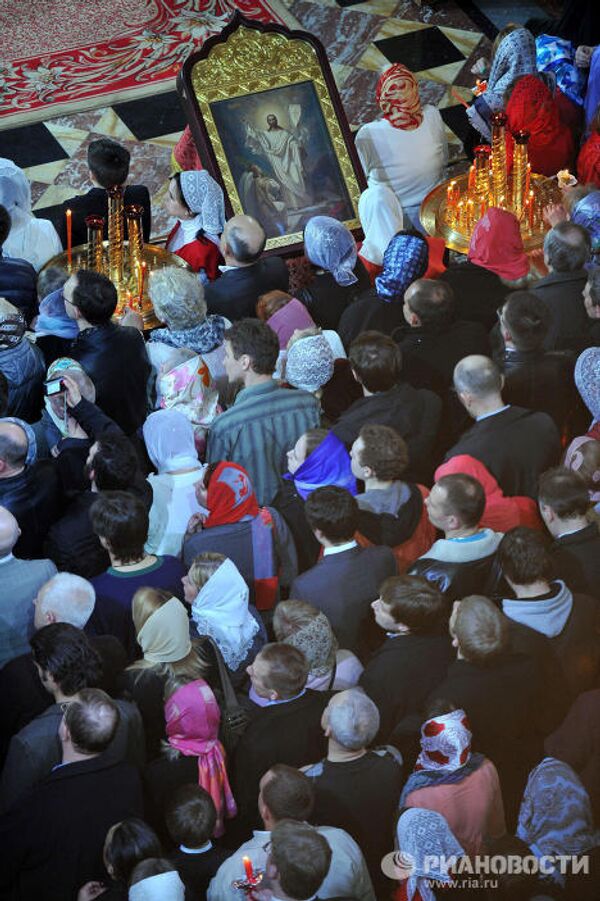 Misa de Pascua en la catedral de Cristo Salvador de Moscú - Sputnik Mundo