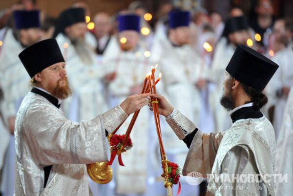 Misa de Pascua en la catedral de Cristo Salvador de Moscú - Sputnik Mundo