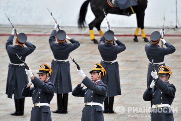 Regimiento Presidencial del Kremlin reanuda la temporada de relevos - Sputnik Mundo