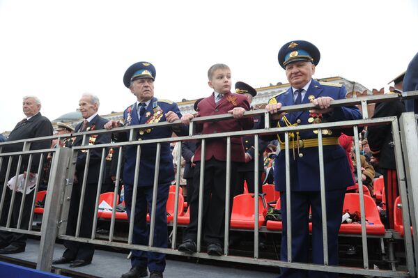 Desfile del Día de la Victoria en la Plaza Roja - Sputnik Mundo