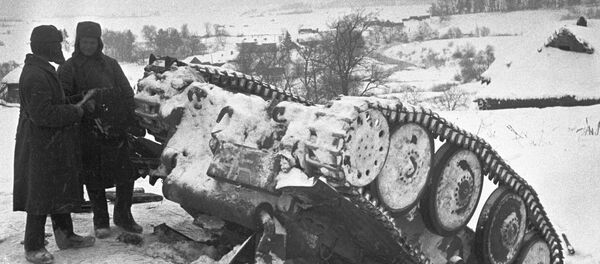 Soldados soviéticos en Moscú - Sputnik Mundo