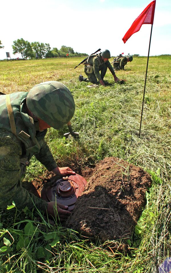 Militares reciben entrenamiento en polígono de la Flota rusa del Báltico - Sputnik Mundo