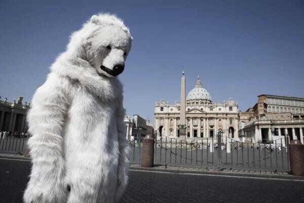 Greenpeace organiza acción en defensa del Ártico y los osos polares - Sputnik Mundo