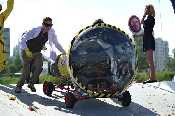 Carreras de carros artesanales Soapbox Race en Moscú - Sputnik Mundo