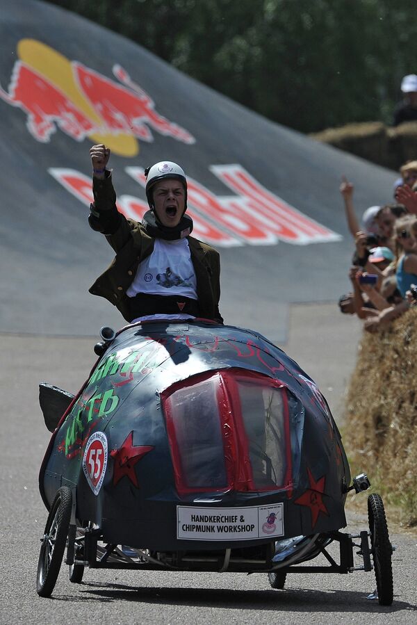 Carreras de carros artesanales Soapbox Race en Moscú - Sputnik Mundo