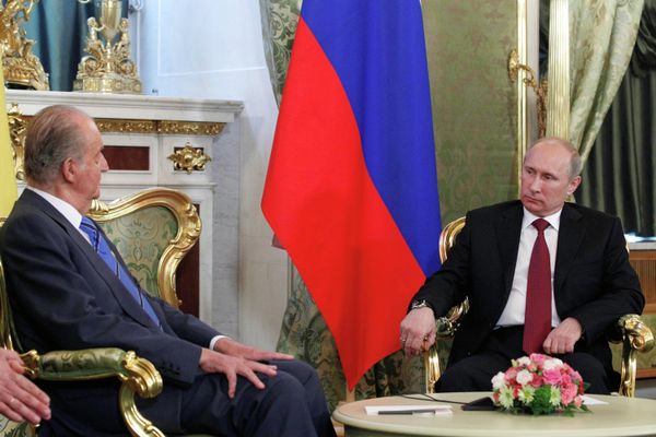 Putin destaca ante el Rey Juan Carlos I el dinámico desarrollo de las relaciones político-económicas entre Rusia y España Putin destaca ante el Rey Juan Carlos I el dinámico desarrollo de las relaciones político-económicas entre Rusia y España - Sputnik Mundo
