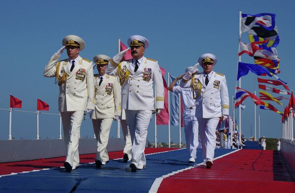 Rusia celebra el Día de la Armada con desfiles navales en principales puertos - Sputnik Mundo