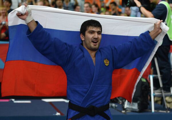 Judoca Taguir Jaibuláev, ganador del tercer oro olímpico de Rusia en Londres 2012 - Sputnik Mundo