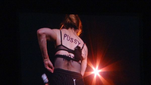 Madonna durante concierto en Moscú Madonna durante concierto en Moscú - Sputnik Mundo