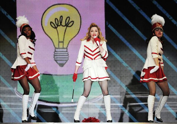 Madonna llega a Moscú con su nueva gira MDNA  - Sputnik Mundo
