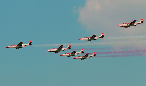 Fuerza Aérea de Rusia celebra su 100 aniversario con una exhibición espectacular Fuerza Aérea de Rusia celebra su 100 aniversario con una exhibición espectacular - Sputnik Mundo