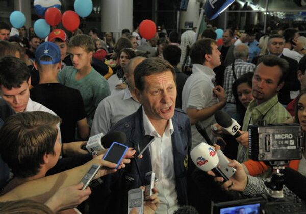 Deportistas rusos regresan a Moscú después de JJOO de Londres - Sputnik Mundo