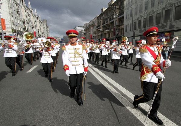 Festival de bandas militares “Torre Spasskaya” comienza en Moscú - Sputnik Mundo