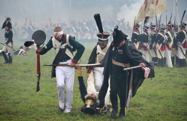 Entusiastas reconstruyen la Batalla de Borodinó de 1812 contra Napoleón  - Sputnik Mundo