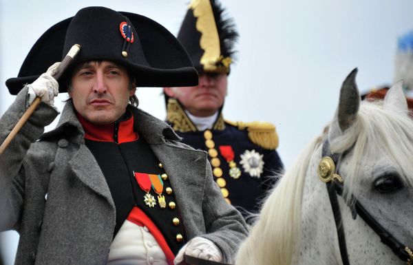 Entusiastas reconstruyen la Batalla de Borodinó de 1812 contra Napoleón  - Sputnik Mundo