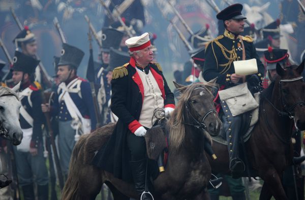 Entusiastas reconstruyen la Batalla de Borodinó de 1812 contra Napoleón  - Sputnik Mundo