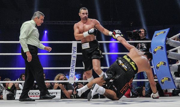Vitali Klitschko retiene el título de los pesos pesados Vitali Klitschko retiene el título de los pesos pesados - Sputnik Mundo