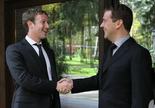 Mark Zuckerberg, por primera vez en Rusia Mark Zuckerberg, por primera vez en Rusia - Sputnik Mundo