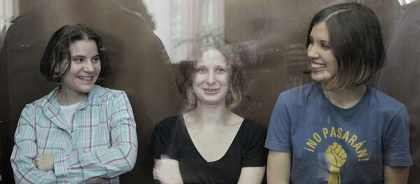 Putin: El perdón para las Pussy Riot no significa que su castigo fuera exagerado - Sputnik Mundo