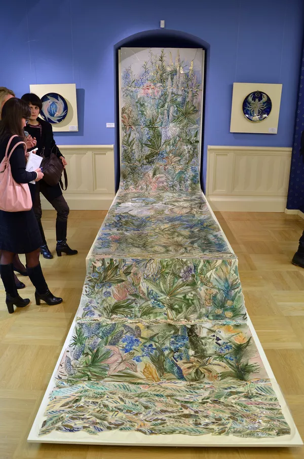 Vestidos de porcelana expuestos en el parque Tsaritsino de Moscú Vestidos de porcelana expuestos en el parque Tsaritsino de Moscú - Sputnik Mundo