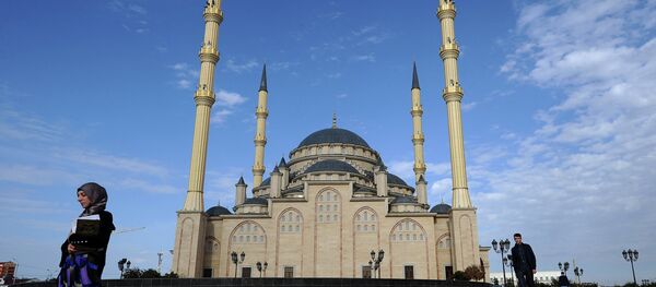 La Mezquita de Ahmad Kadírov en Grozny - Sputnik Mundo