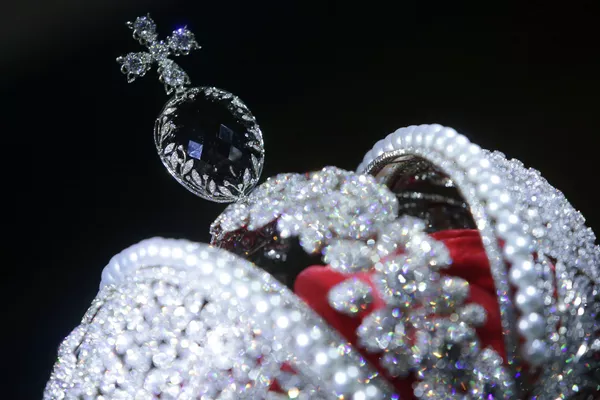 Joyeros rusos crean una copia de la Gran Corona Imperial Joyeros rusos crean una copia de la Gran Corona Imperial - Sputnik Mundo