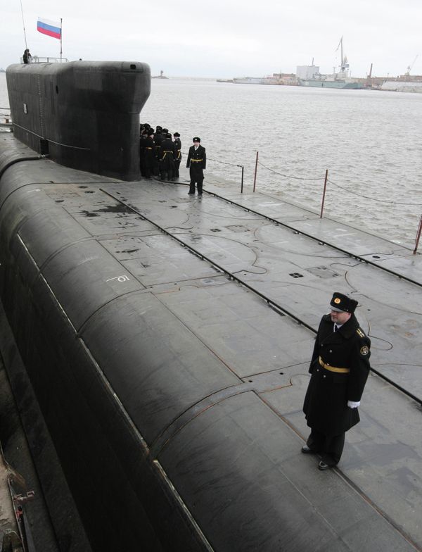Primeros submarinos estratégicos rusos clase Borei, fabricados en serie - Sputnik Mundo