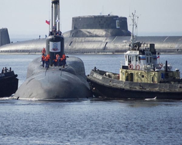 Primeros submarinos estratégicos rusos clase Borei, fabricados en serie - Sputnik Mundo