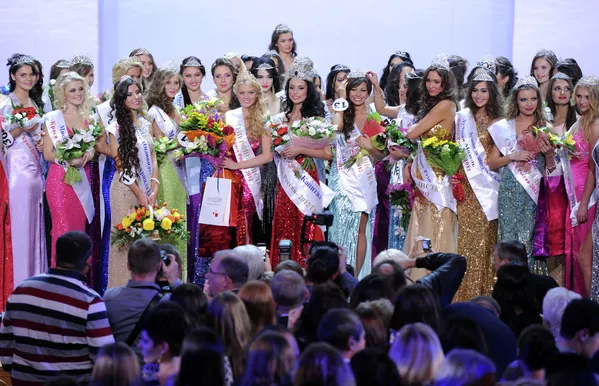 La muchacha más bella de Rusia y sus rivales La muchacha más bella de Rusia y sus rivales - Sputnik Mundo