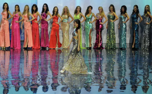 La muchacha más bella de Rusia y sus rivales La muchacha más bella de Rusia y sus rivales - Sputnik Mundo