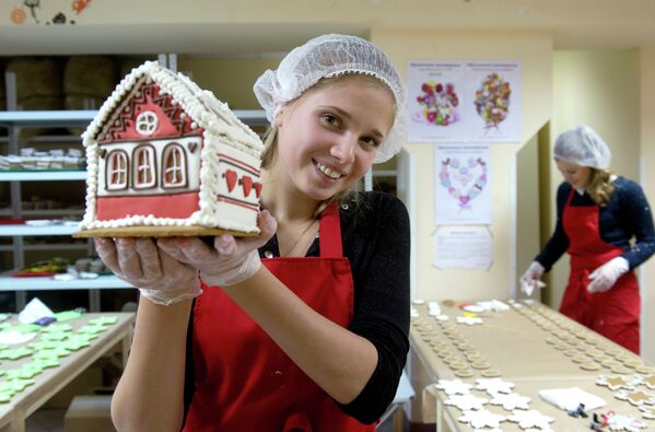 La casita de jengibre, el tradicional postre navideño - Sputnik Mundo