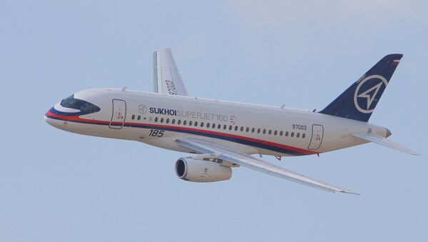 Avión ruso Sukhoi Superjet-100 - Sputnik Mundo