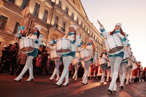 Papá Noel llega a San Petersburgo - Sputnik Mundo