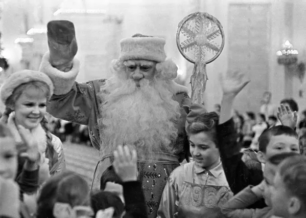 Las fiestas del Año Nuevo en Moscú en los últimos 50 años Las fiestas del Año Nuevo en Moscú en los últimos 50 años - Sputnik Mundo